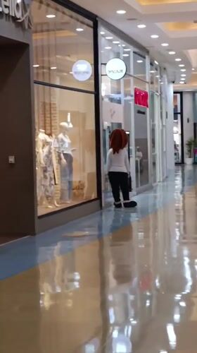Evening mall and cinema activities documented in Porlamar, Venezuela