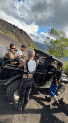 Off-road vehicle with four occupants spotted in Kintamani hills
