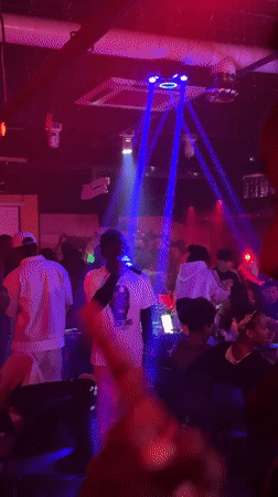 Busy nightclub scene captured in Linghe, China