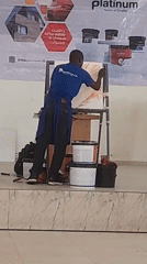 Platinum painting seminar features technique demonstrations and product presentations