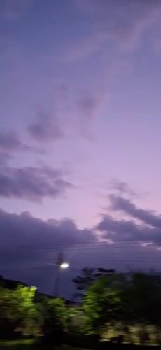 Twilight skies with purple-pink hues captured in Vallecito, Venezuela