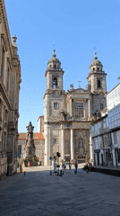 Strolling the historic heart of Santiago de Compostela