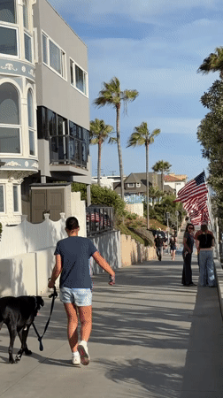Manhattan Beach strand and streets on the Fourth of July