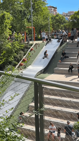 Barcelona residents document ordinary moments across parks and shops