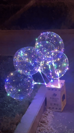 Evening scenes captured in Samara: LED balloons, pedestrian walkway