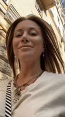 Candid close-up portraits shot seconds apart in Moscow