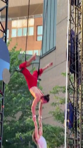 Aerial duet and open-trailer installation at Quartier des Spectacles