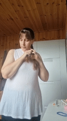 Woman's morning routine documented in South Korean home