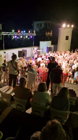 Live concert packs Sveti Vlas amphitheater on summer evening
