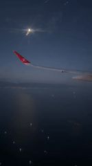 Turkish Airlines passenger captures dawn flight view over London waters