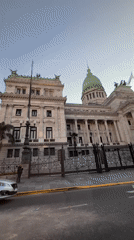 Witness documents Congress building and nearby individuals in Buenos Aires