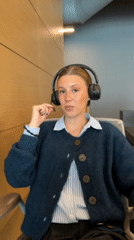 Women in professional attire documented in Mexico City offices