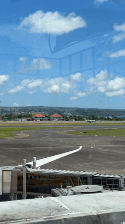 Multiple airline aircraft observed at Kuta airport early morning