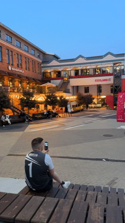 Evening street concert draws audiences in Ufa cultural district