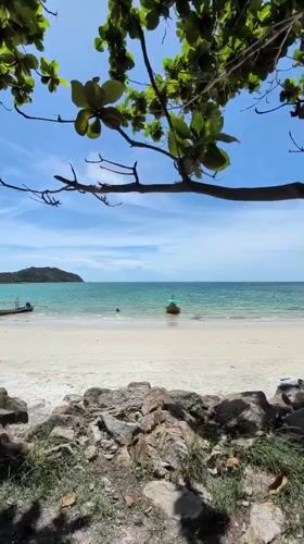 Sunny beach scenes captured on Koh Phangan, Thailand