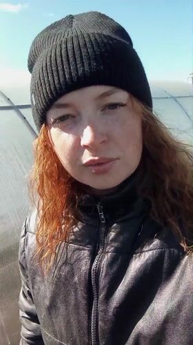 Woman in black beanie, leather jacket spotted in Yurgamysh