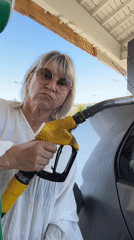 Routine gas station and ATM transactions in Saint-Galmier