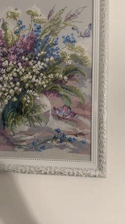 Domestic life documented in Yekaterinburg: houseplants and handcrafted decorations