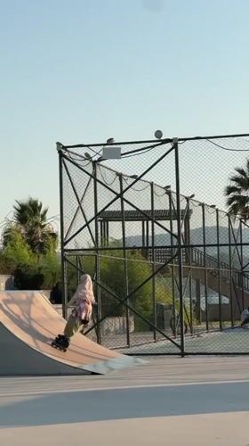 Fethiye park buzzes with skating and leisure at sunset