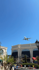 Commercial jet on final approach into Richmond, gear down