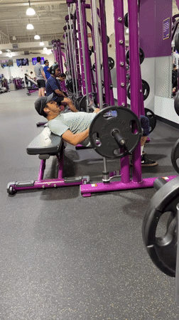 Morning gym workout and plastic clip documented in Puebla