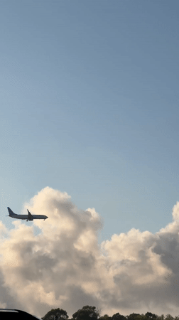 Aircraft spotted over Sirius, Russia during afternoon hours