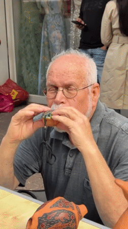 Tel Aviv street life: artisans, performers, cafes documented morning