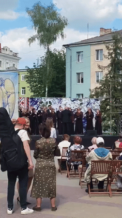 Multiple choirs perform outdoor concerts in Ternopil public square