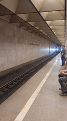 Woman documents afternoon commute through Moscow subway and streets