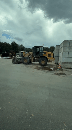Caterpillar wheel loader parked on asphalt in Bremen