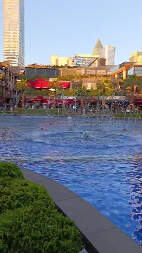 Fountain display draws visitors at Watergarden Istanbul complex