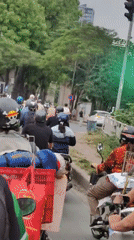 Overcast day brings typical traffic to Hà Nội streets