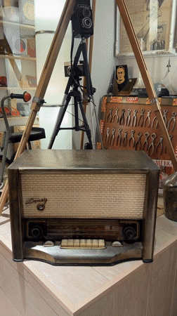 Soviet-era antiques and memorabilia fill a Blagoveshchensk collection space