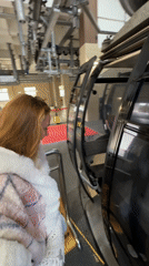 Cable car operations documented in Zhangjiajie scenic area