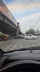 Street performer with tools spotted at Puebla intersection