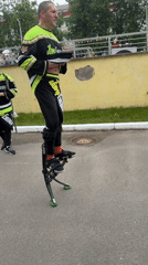 Street performers entertain crowds in Russian town square