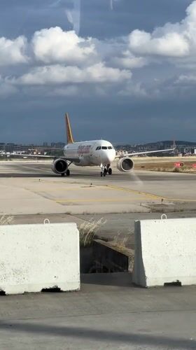Pegasus Airlines flight departing Sabiha Gökçen, Istanbul