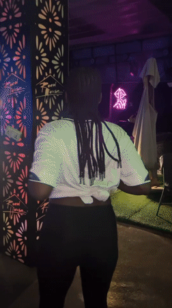 Night out at entertainment venue in Howayi with DJ set