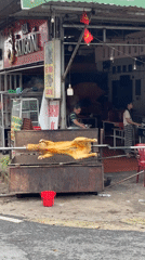 Early morning street life documented in Đà Lạt, Vietnam