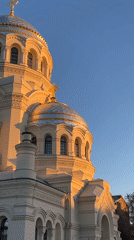 Evening documentation of Naval Cathedral and Saint Petersburg streetscape