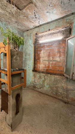 Witness documents abandoned Buenos Aires building interior over eight minutes