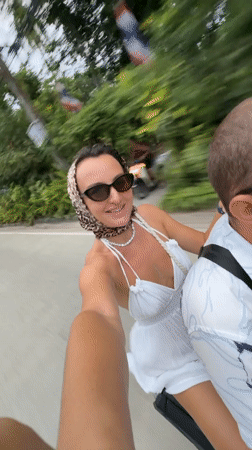 Beach day on Ko Pha-ngan: motorbike ride and oceanside drinks
