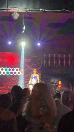 Melodic house techno night at a packed Alanya club