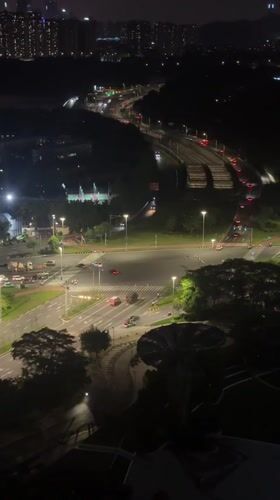 Routine nighttime traffic observed across Panyu District intersections