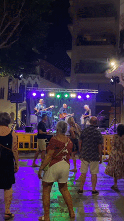 Outdoor concert lights up a summer night in Canet de Mar