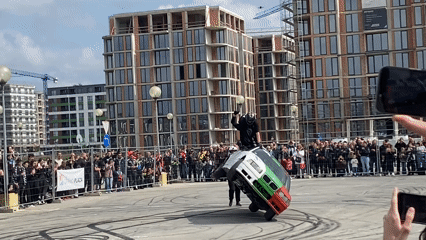 Motorcycle stunt show draws crowds in Burgas parking lot