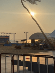 Sunset draws crowds to Pattaya beach scene
