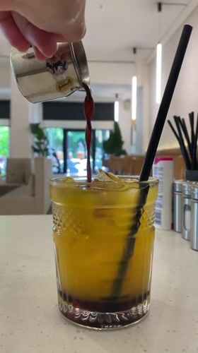 Uzhhorod cafe scene documented during afternoon beverage service