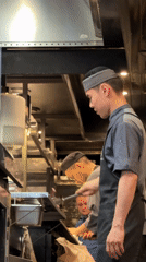 Moscow restaurant captures busy morning service operations