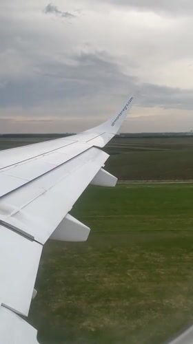 Air Montenegro flight lands in Belgrade, passenger records approach